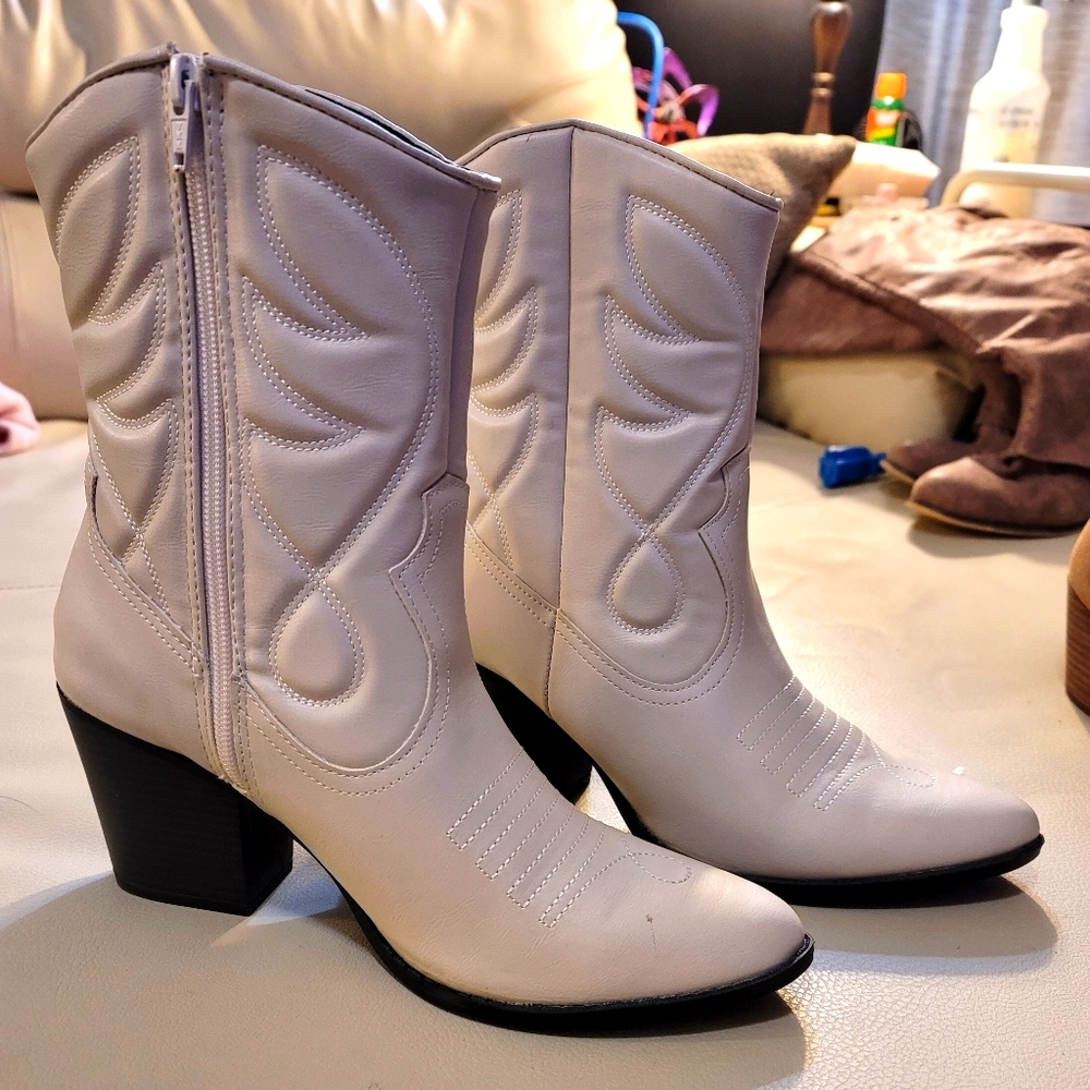 Womens size 10 boots